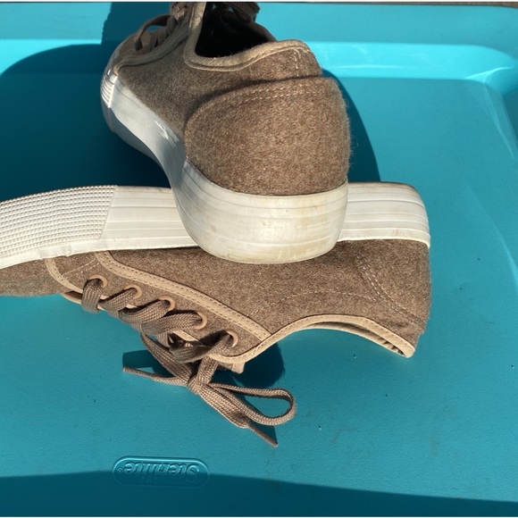 Tan platform sneakers - Picture 7 of 10